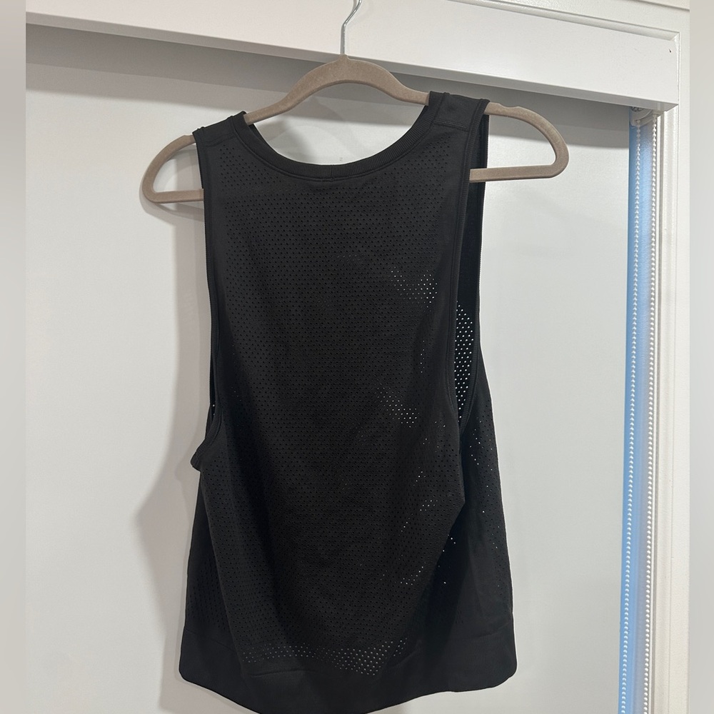 LULU LEMON TANK TOP! Super cute and fun!